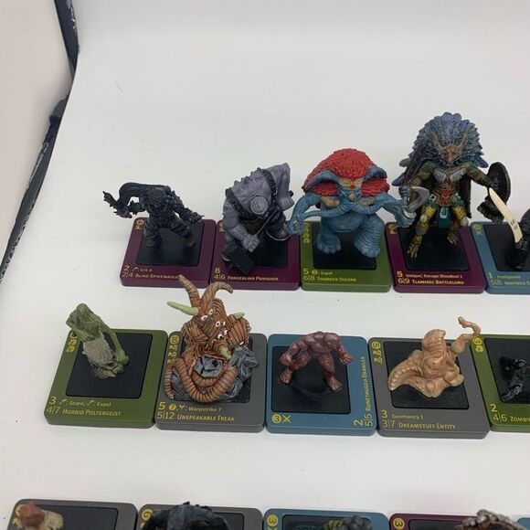 Dreamblade Miniatures Lot of (40) Figures, Wizards 2006 - Picture 8 of 10